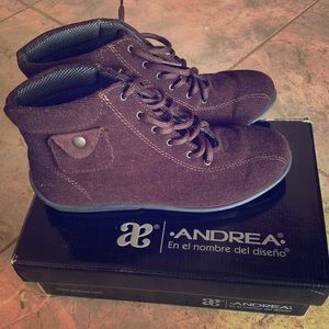 Andrea Brown Booties 🥾🥾